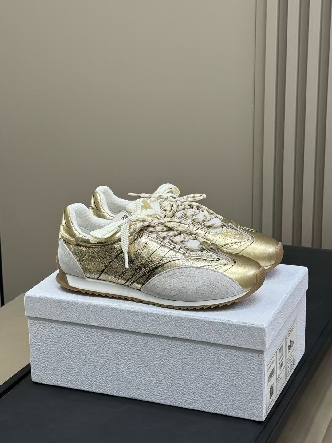 D-Sketch Sneaker