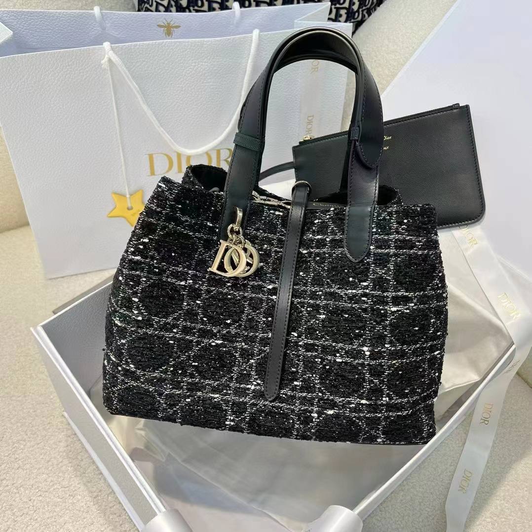 Medium Dior Toujours Bag